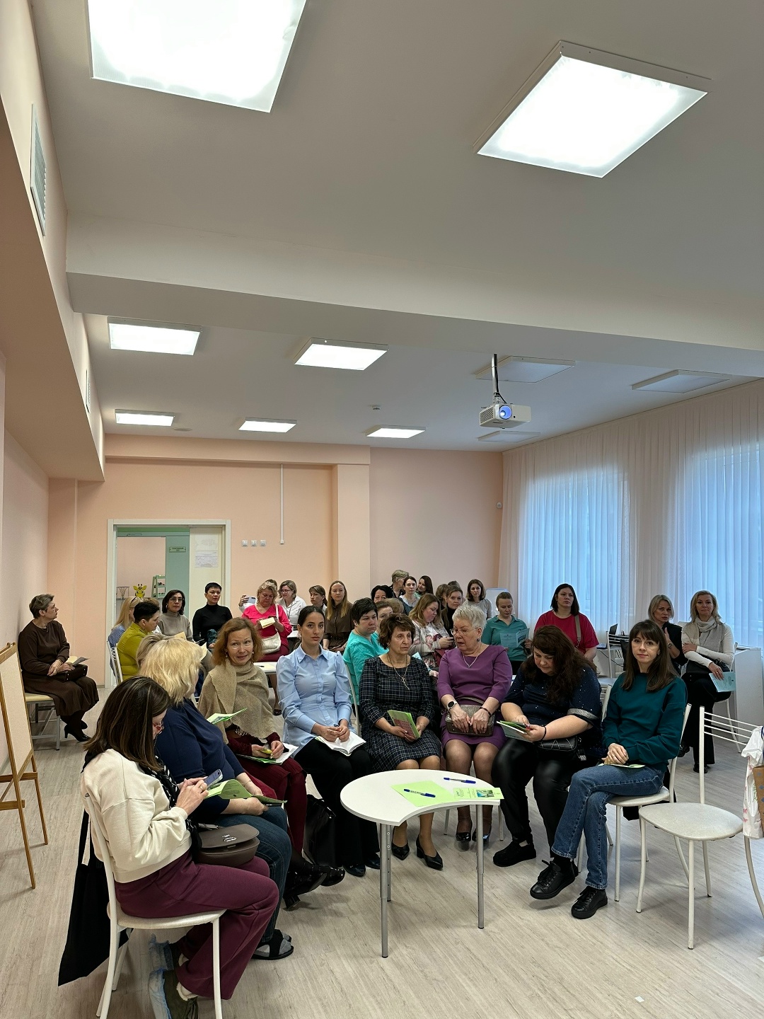 Семинар для воспитателей групп раннего возраста и старших воспитателей "Один день в детском саду: эффективные практики работы с детьми от 1, 5 до 3-х лет"